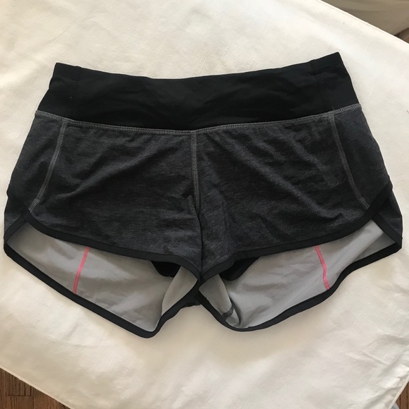 lululemon athletica Pants - Lulu lemon shorts size:4